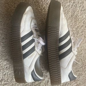 Adidas Sambas
